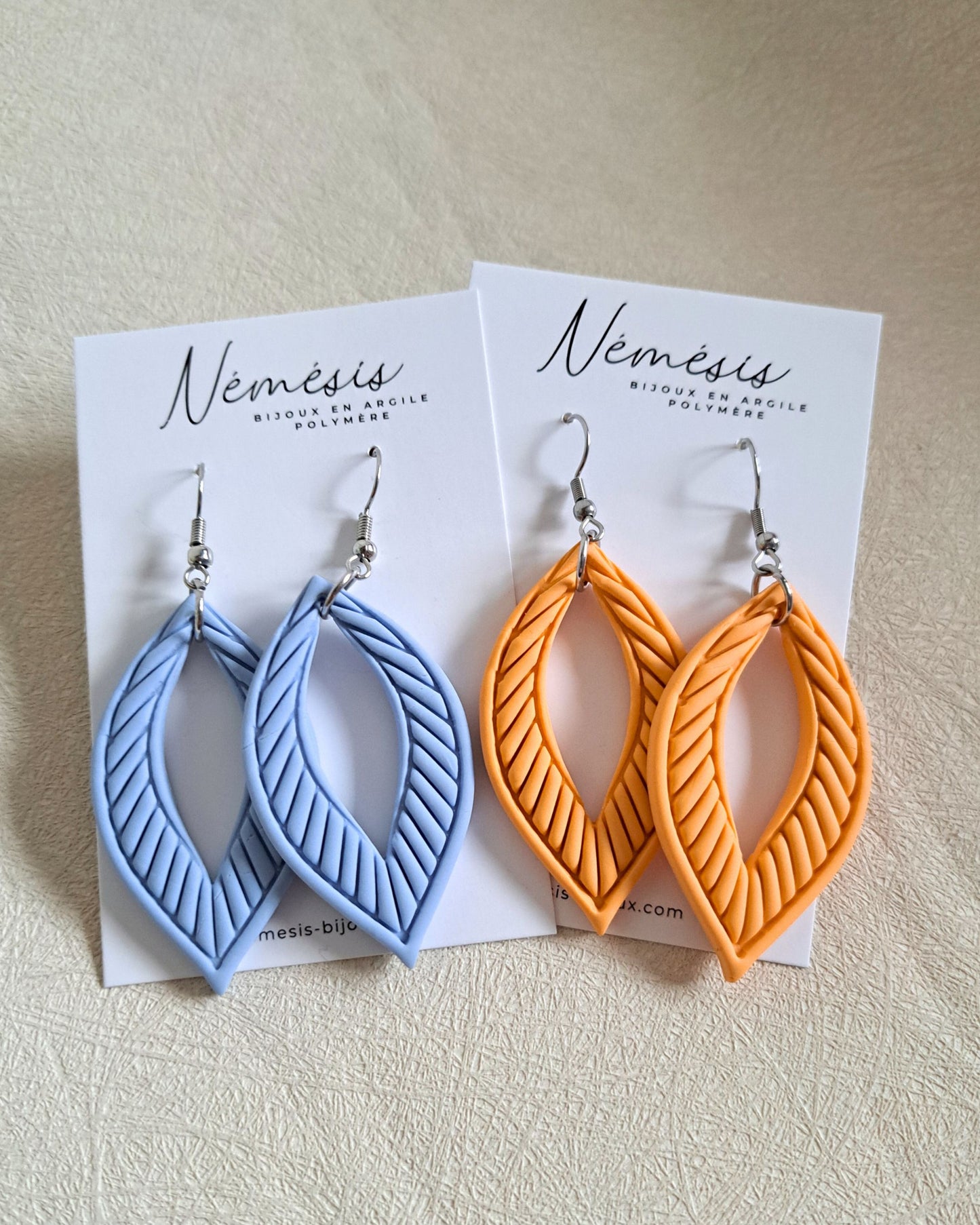 Boucles d'oreilles feuille - Bleu ou Jaune